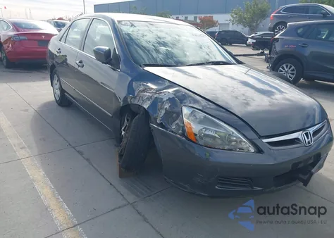 2007 Honda Accord 2.4 Lx z USA, uszkodzony, nr VIN 1HGCM56487A181914